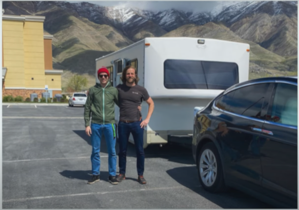 特斯拉前员工创办 Lightship Energy 公司,计划推出电动旅行拖车